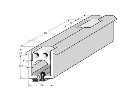 Dobradiça contínua para portas de carroçarias com vedação.
